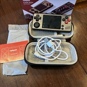 Milo Mini Portable Retro Game Console